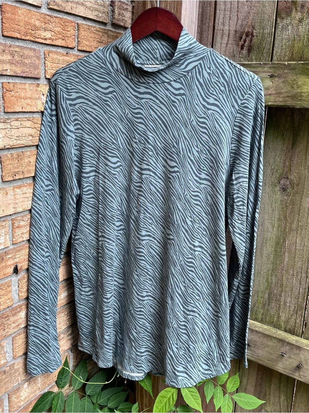 Wonderly Green Zebra-Print Turtleneck Long Sleeve Top